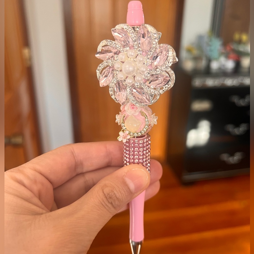 Pink Floral Crystal Pen - Picture 2 of 2